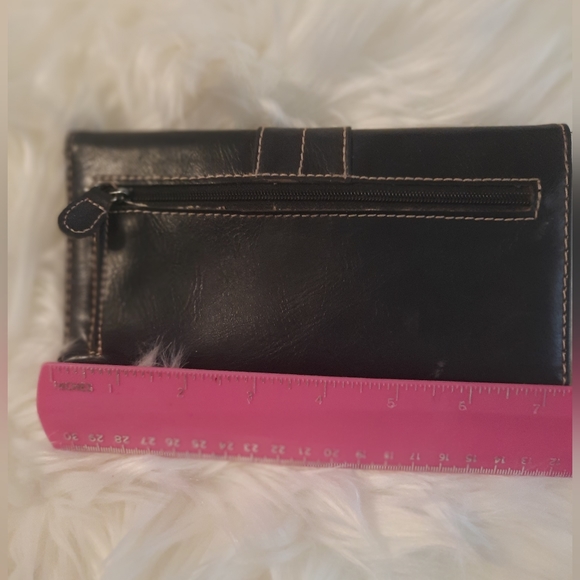 Liz Claiborne Wallet (L-7 1/2" W-4") - Picture 6 of 8